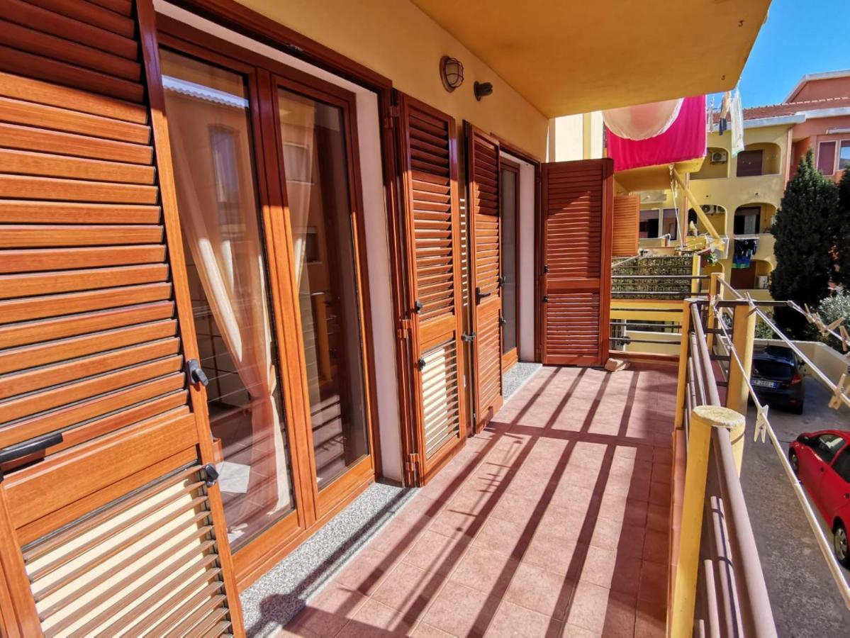 Da.Da. House Appartement La Maddalena  Buitenkant foto